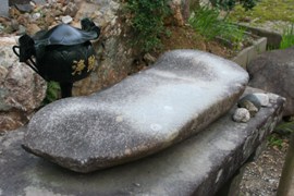 宝林寺　金鳴石
